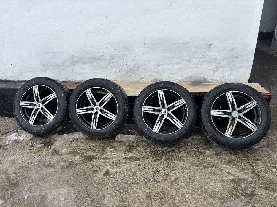 Продам титановые диски с резиной