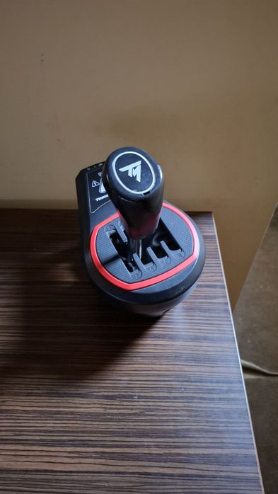 Schimbator Thrustmaster TH8S