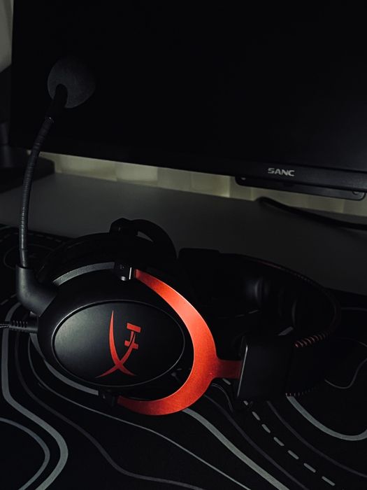 Наушник HyperX Красный
