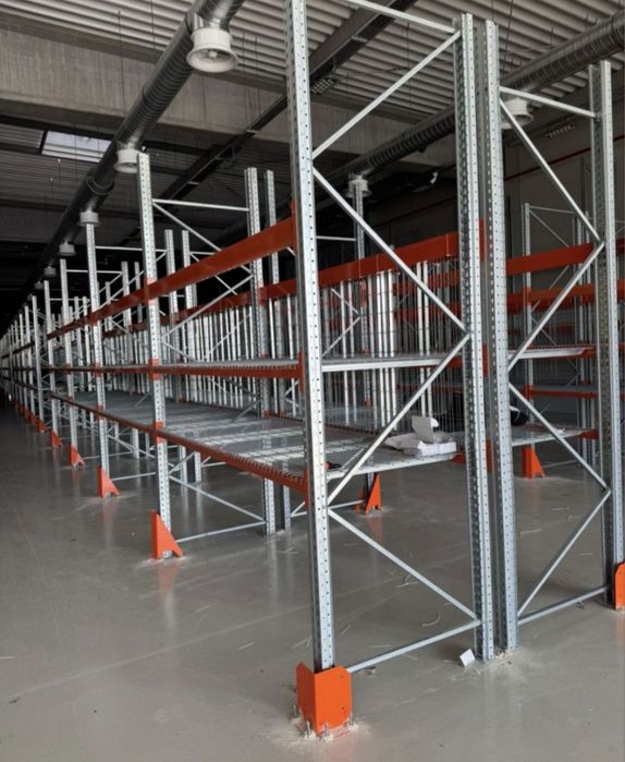 Vand rafturi metalice