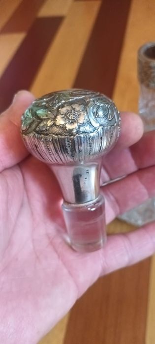 Sticla veche din cristal și metal Argintat!