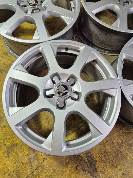 4 Jante Aliaj 5x112 17'' OEM Skoda Octavia Superb Karoq Kodiaq YETI / VW Golf Passat Touran Sharan Caddy T-ROC Tiguan Scirocco !!