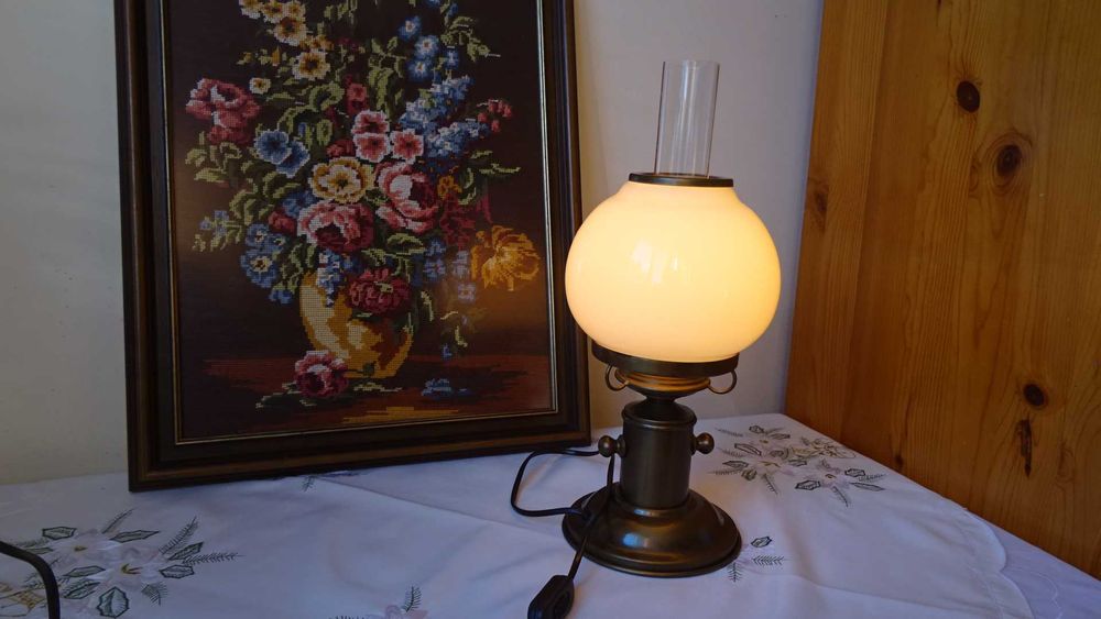 Винтидж настолна,  месингова лампа  в Рустик стил