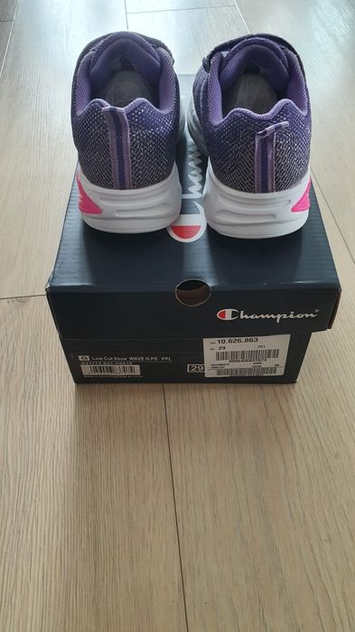 CHAMPION adidasi fete lumini mar 29 mov roz stare excelenta Curier OLX