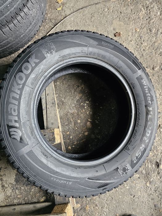 2 anvelope iarna 215 65 16 Hankook