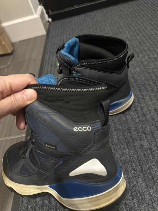 Продам зимнюю детскую обувь ECCO