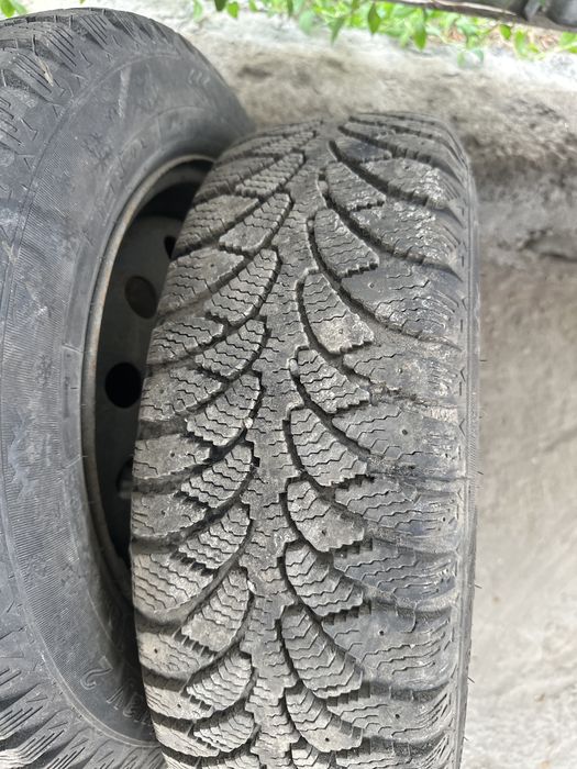 Продам Шины 175/65R14 с диском