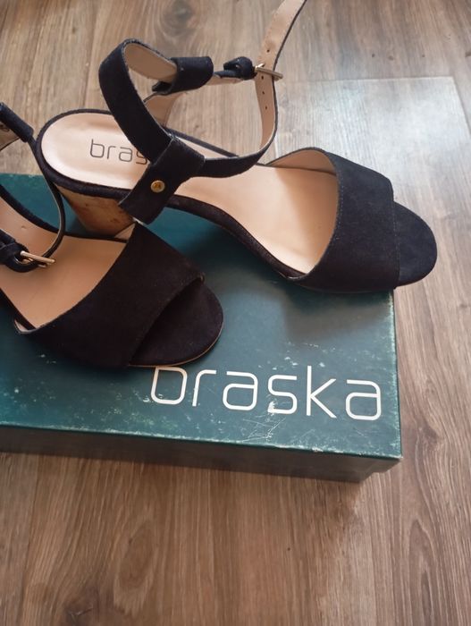 Женские босоножки Braska