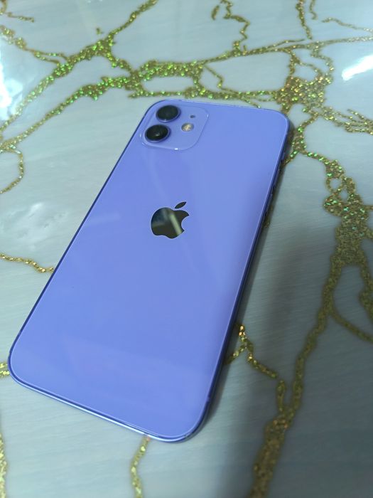 iPhone 12 baterie 81