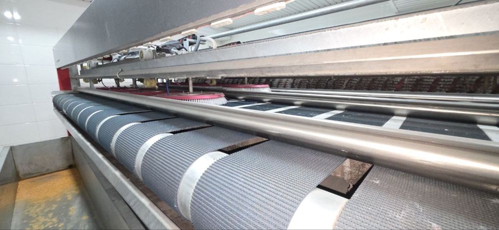 Gilam yuvish apparati