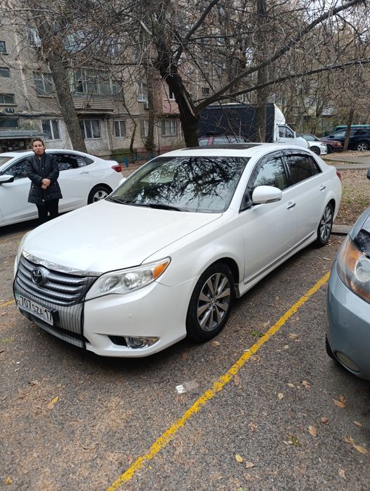 Продам автомобиль TOYOTA AVALON