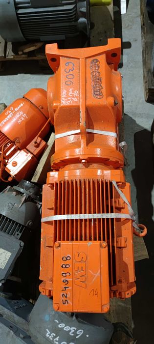 Motor electric cu reductor SEW 11kW 31rpm