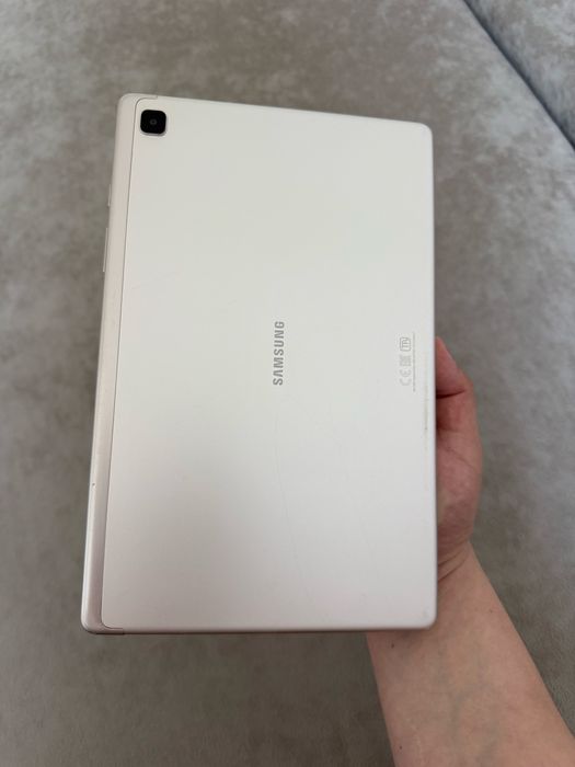Продам планшет samsung tab A7
