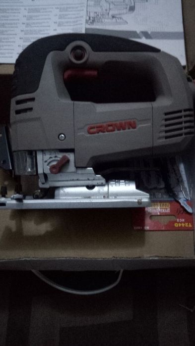 Продам лобзик навый