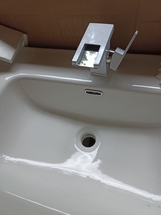 Смеситель для раковины