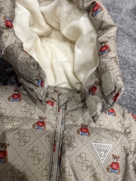 Бебешки космонавт Guess с качулка