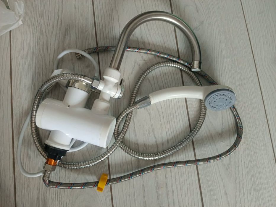 Электрический смеситель