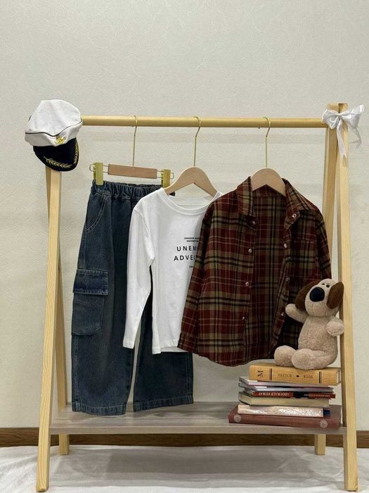 Напольная вешалка для детской одежды