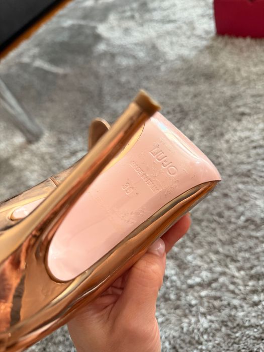 Liu Jo обувки в златен цвят - 39 размер, носени веднъж