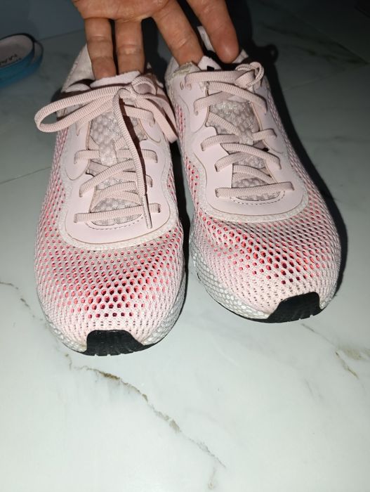 Женские кросовки under armour