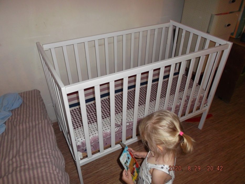 детская кроватка 120/60