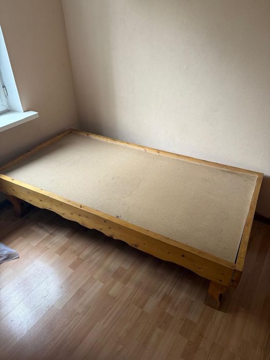 Отдам бесплатно кровать односпальную