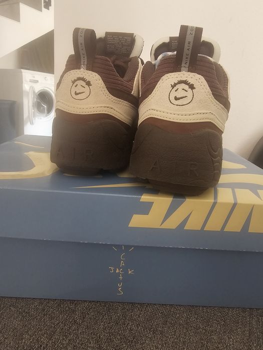 Adidasi nike zoom Travis Scott