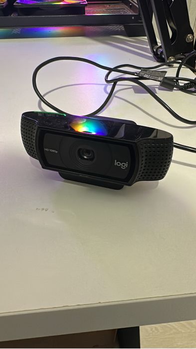 веб-камеру Logitech HD Pro Webcam C920