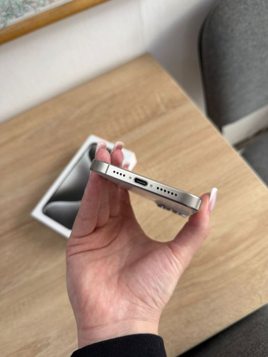 Iphone 15 pro max 256 gb, white titanium, neverlocked