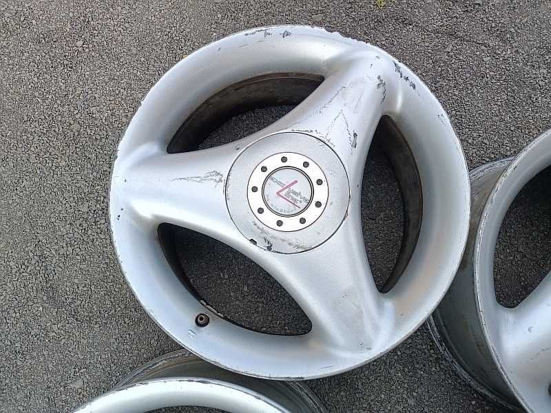 Продам оригинальные легкосплавные диски