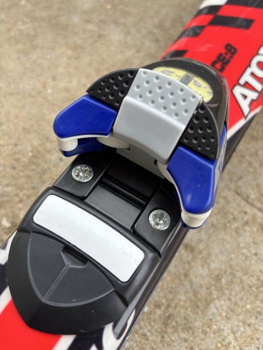 Schiuri pentru copii marca ATOMIC  Race 8