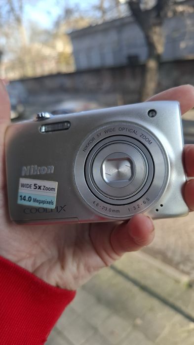 Компактен дигитален фотоапарат Nikon Coolpix S3100