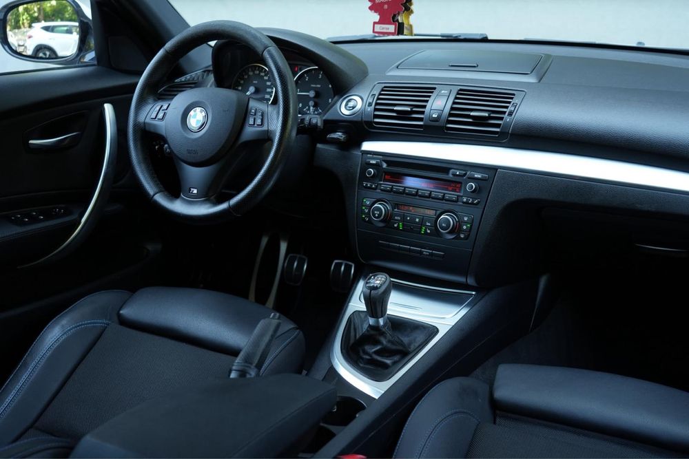 Bmw 118D 2011 M-Packet 2.0Diesel 143cp Euro 5 • Distributie Noua • Garantie 12 Luni Motor Cutie • Transport gratuit la domiciliu • Nr Rosii • Rate