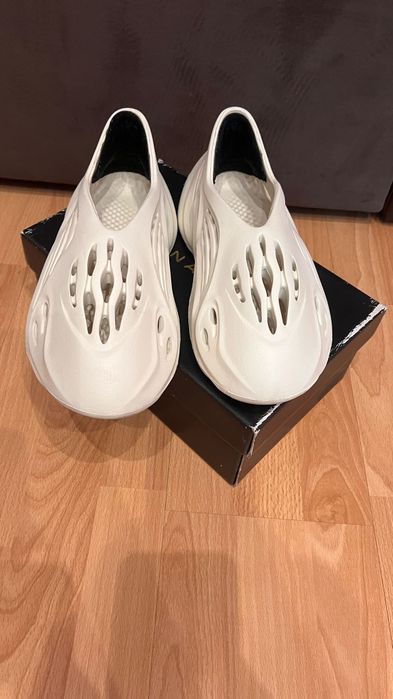 Adidas Yeezy Foam Rnnr