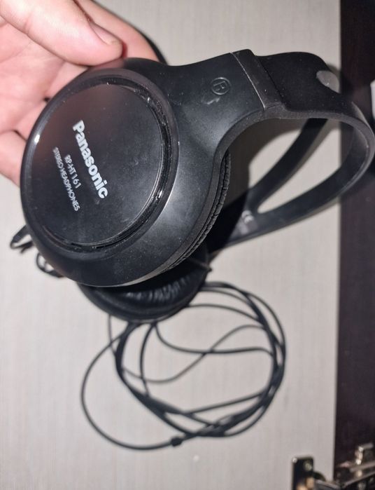 Наушник.       .