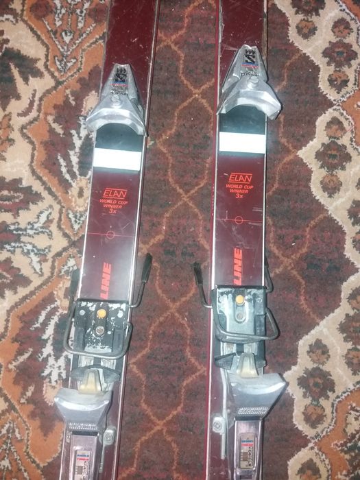 Лыжи Elan Югославия  крепление Salomon 444..