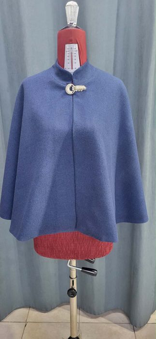 capa din stofa de lana