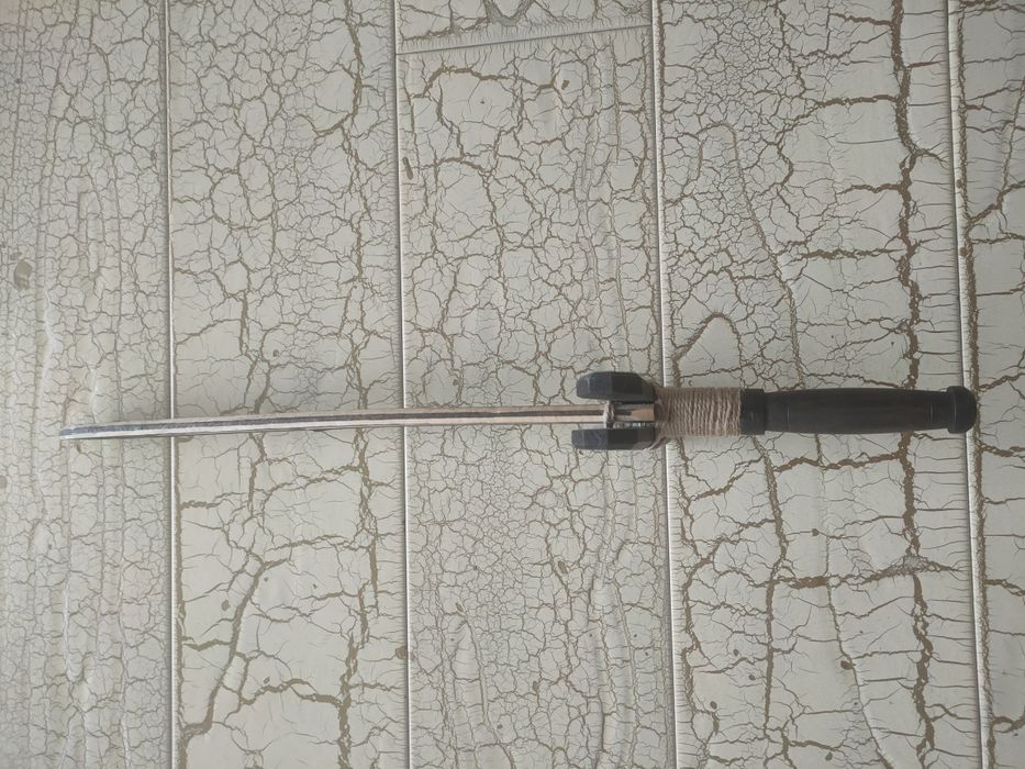 Нинджаго меч от черно дърво