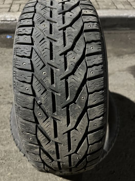 Продам зимнюю резину