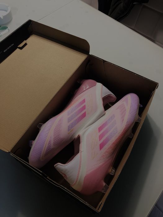 Бутонки F50 розови,НОВИ!