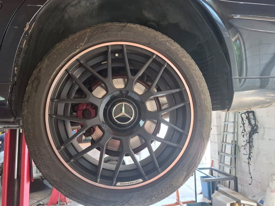 Продам диски на Mercedes AMG R 18