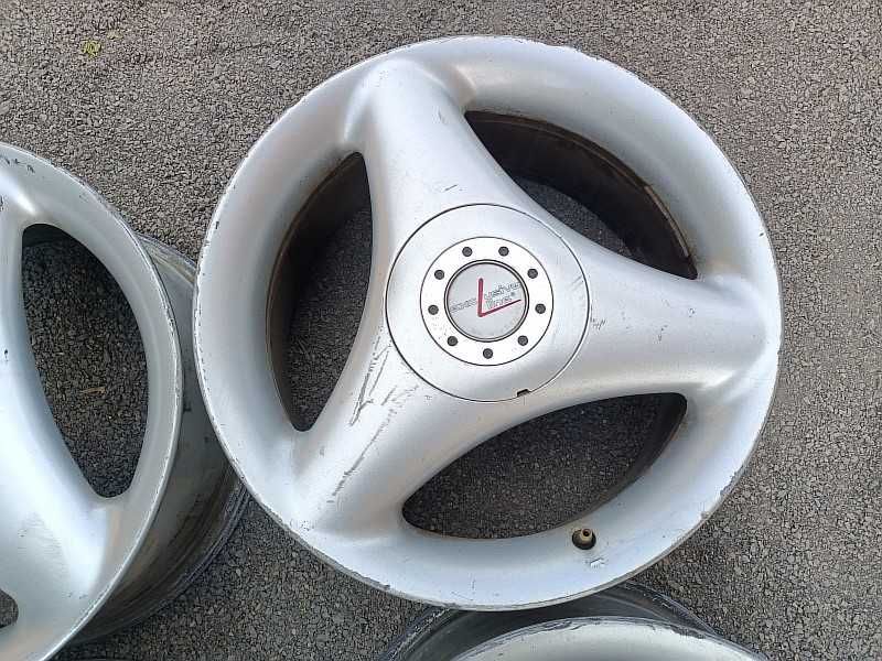 Продам оригинальные легкосплавные диски