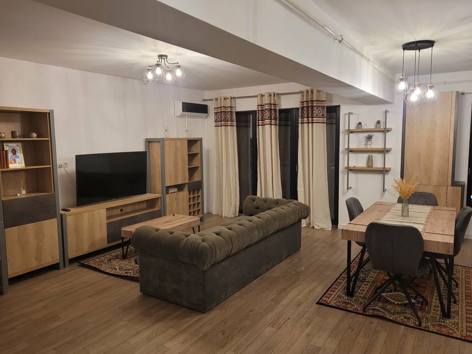 Închiriez apartament cu 3 camere în bloc nou
