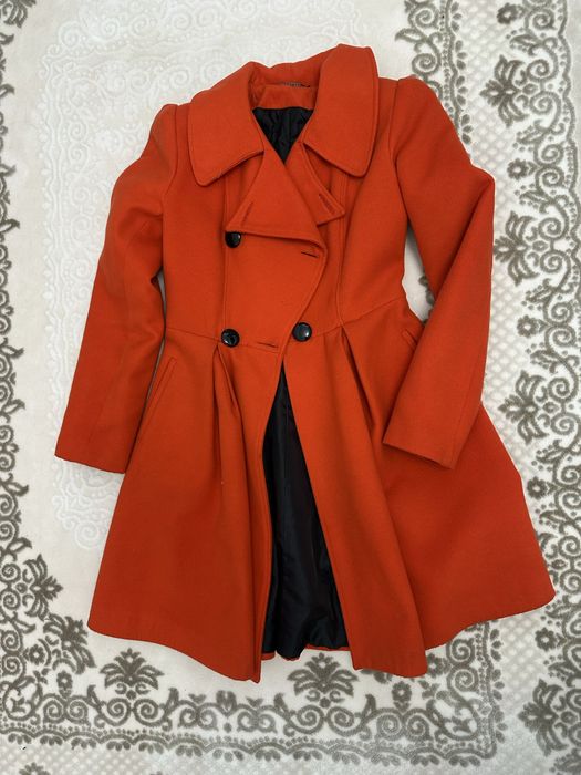 Palton dama rosu si rosu cu negru S