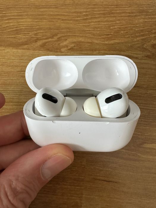 Безжични слушалки Apple AirPods Pro 1, Оригинални, Много запазени