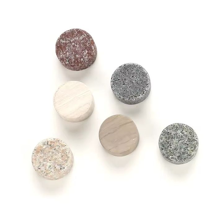 Подаръчен комплект за уиски – чаши, камъни, дървена кутия