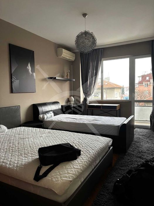 Дава се под наем Тристаен апартамент в Пловдив, Център - 90 кв.м за 648.21 € - Снимка #3