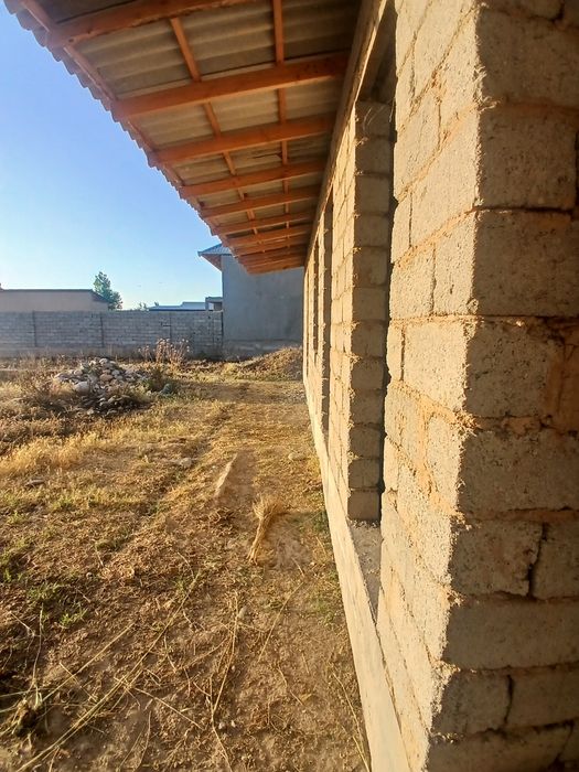 uchastka yer sotiladi XAMMA HUJJATLARI 100 %samo toyxana yonidan 6 ch