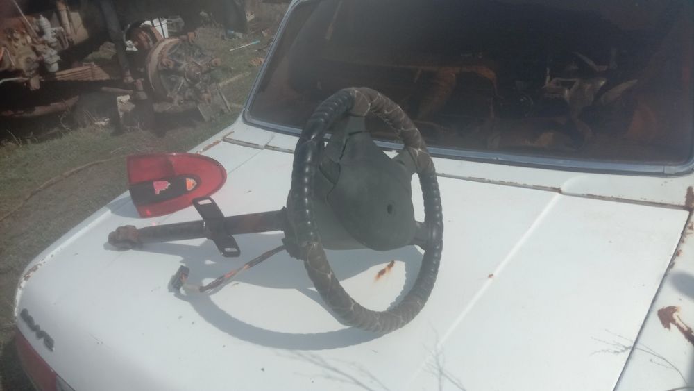 Продам на запчасти Волга