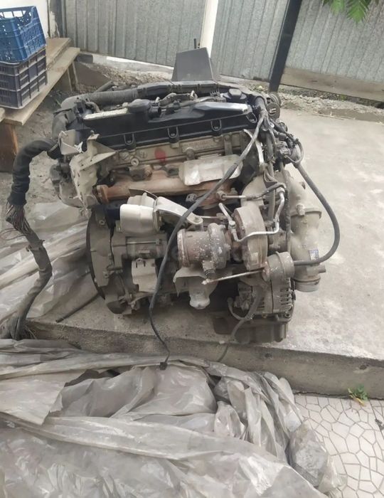 Двигатель на з/ч om651 объем 2.2